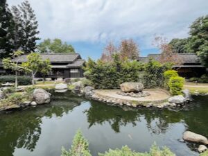 写真映えスポット景觀水池とは