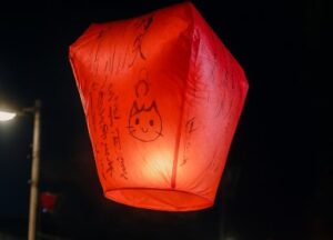 ランタンの値段と色の意味